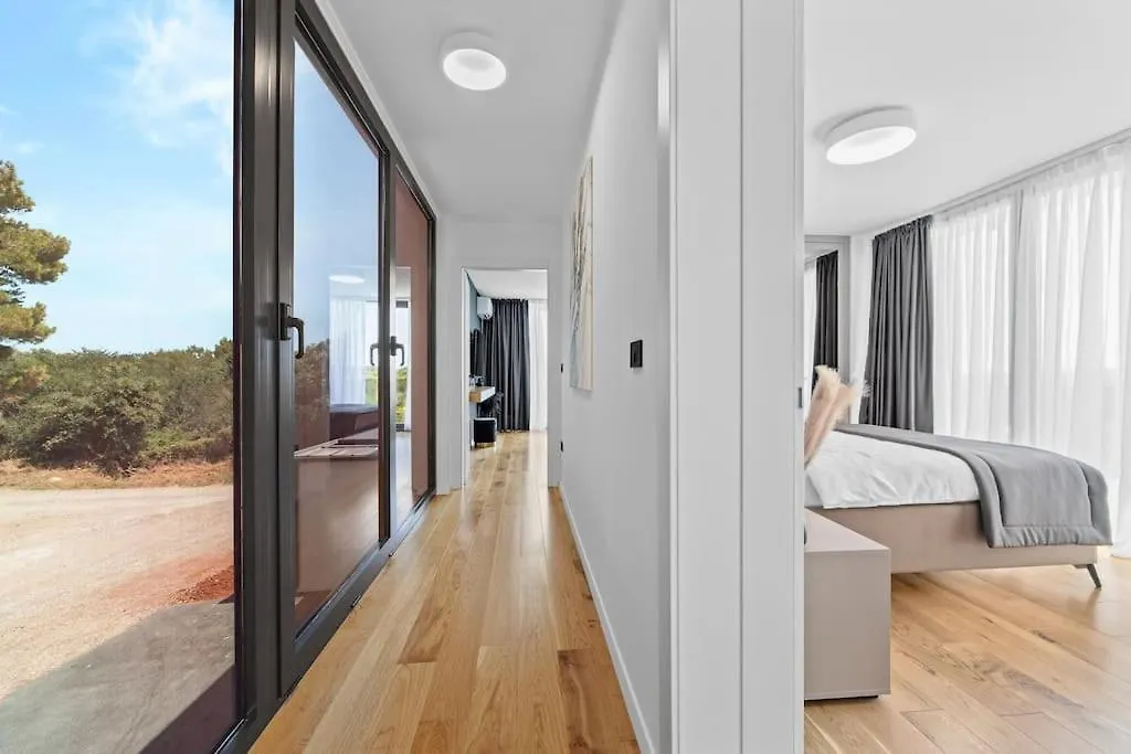 Villa Osea 40 M2 Pool, Sauna, 4 En-Suite Bedrooms Medulin